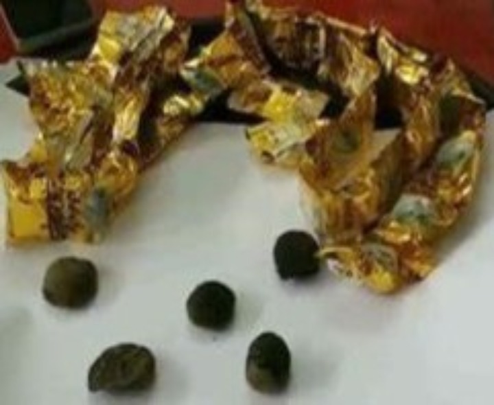 గంజాయి, గంజాయి చాక్లెట్లు పట్టివేత: ఏడుగురిపై కేసు