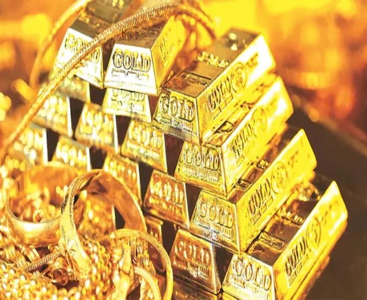 BREAKING: భారీగా తగ్గిన బంగారం ధరలు