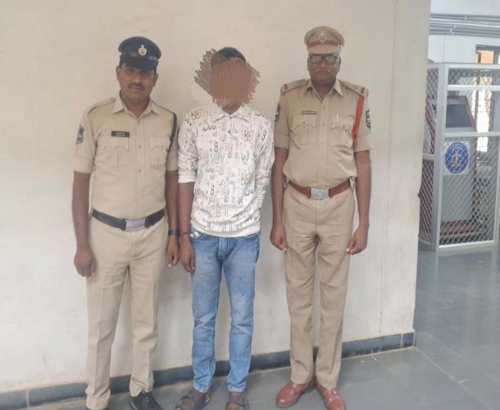 దొంగతనానికి ఏడాది జైలు శిక్ష