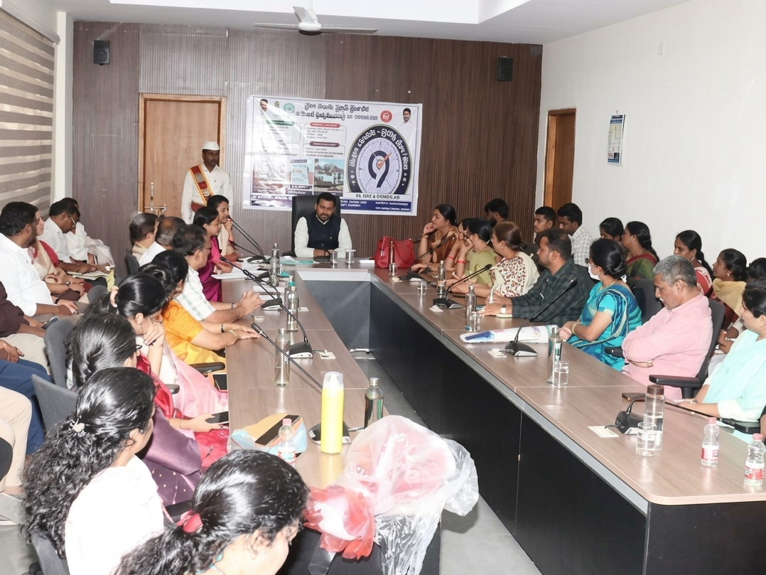 ‘ప్రభుత్వ ఆసుపత్రుల్లో ప్రసవాలు జరగాలి’