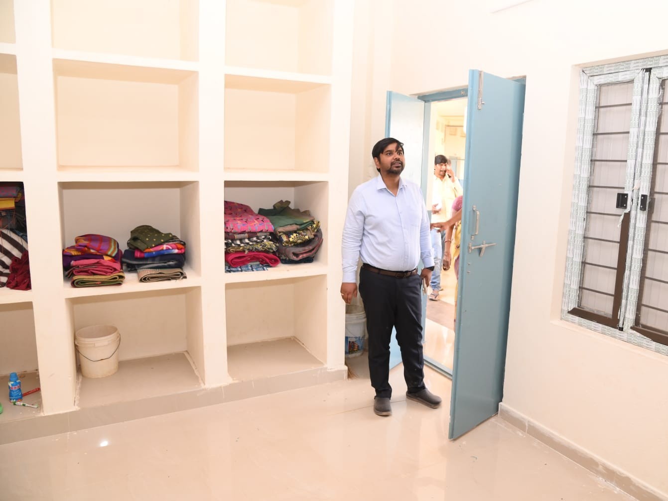 భీమారం కేజీబీవీని సందర్శించిన కలెక్టర్