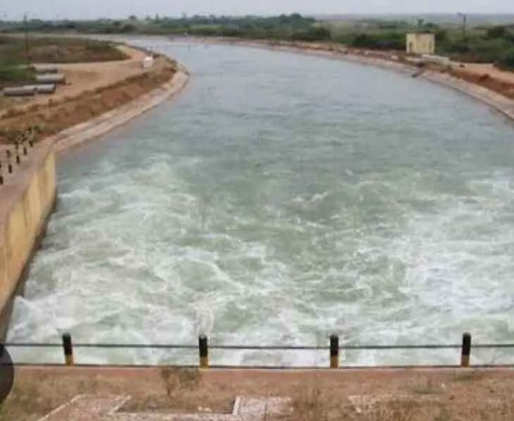 జూరాల నుంచి కాలువలకు నీటి విడుదల