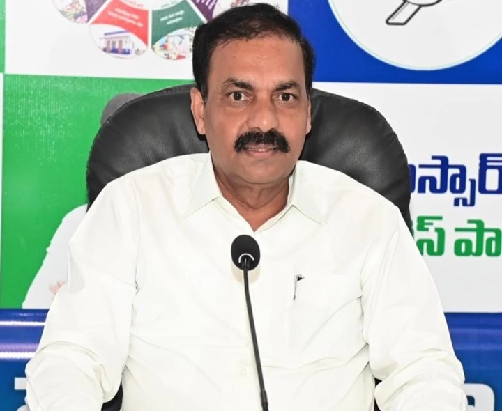 కాకాణి గోవర్ధన్ రెడ్డిపై కేసు నమోదు