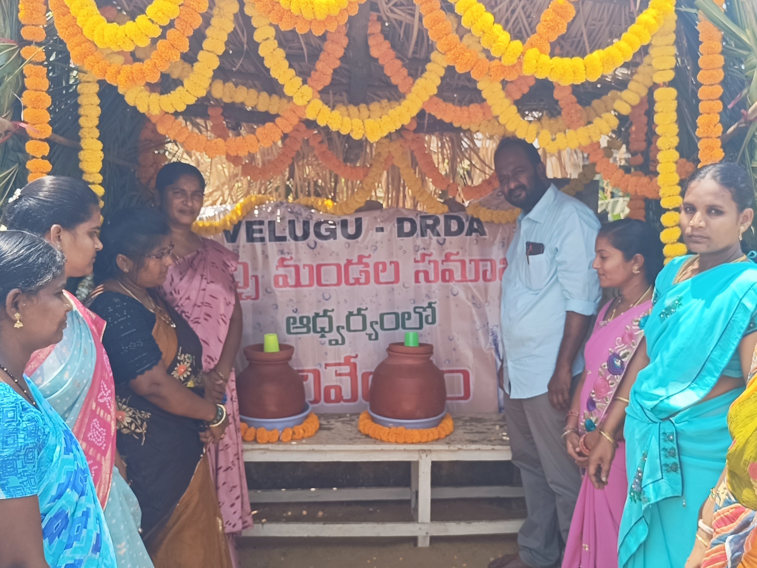 చలివేంద్రాన్ని ప్రారంభించిన ఏపీఎం శ్రీధర్