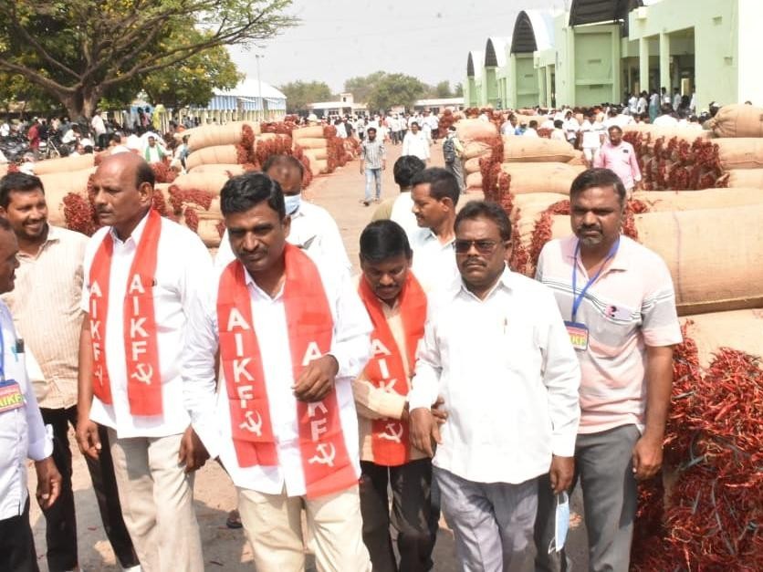 ‘మిర్చికి ప్రభుత్వం మద్దతు ధర ప్రకటించాలి’