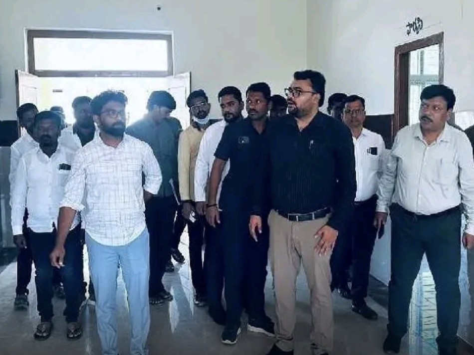 మంత్రి పర్యటన ఏర్పాట్లపై కలెక్టర్ సమీక్ష