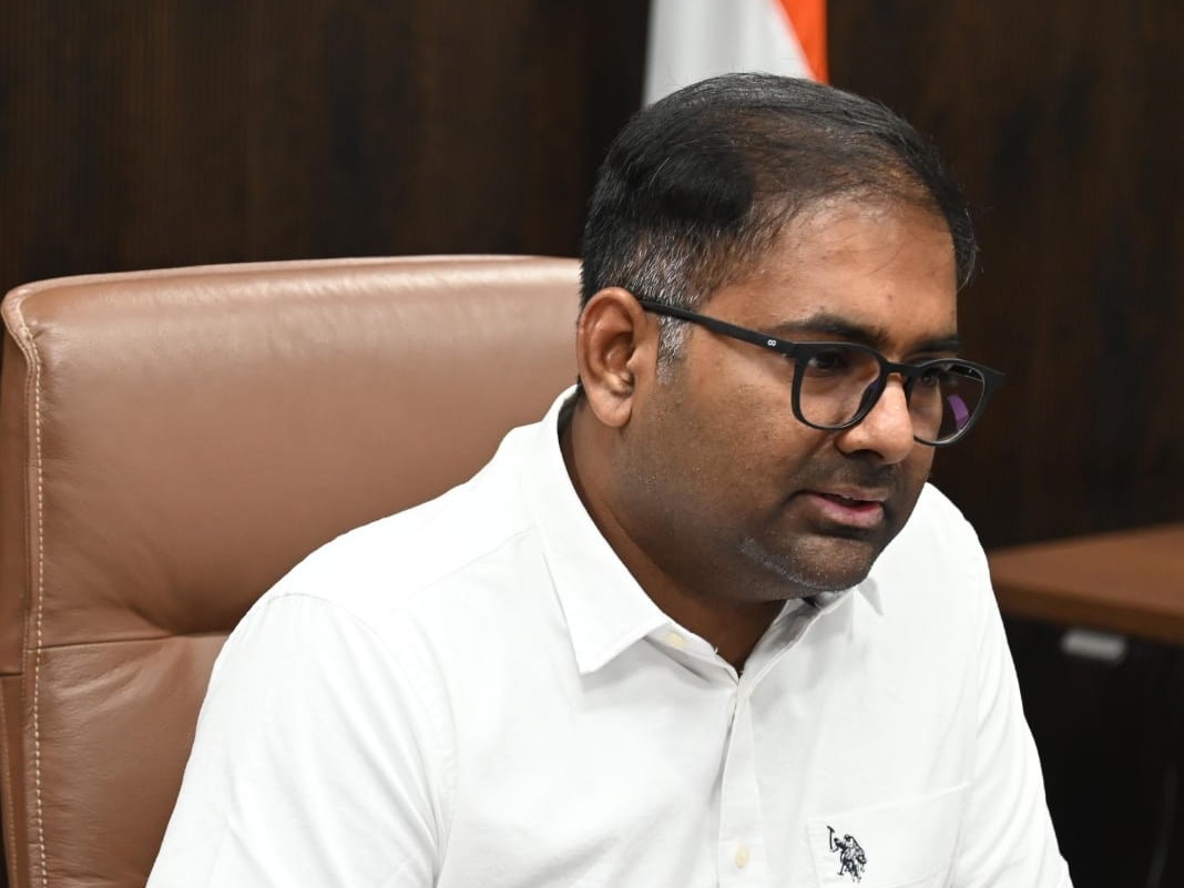 ‘అంగన్వాడీ టీచర్‌ను సస్పెండ్ చేసిన కలెక్టర్’