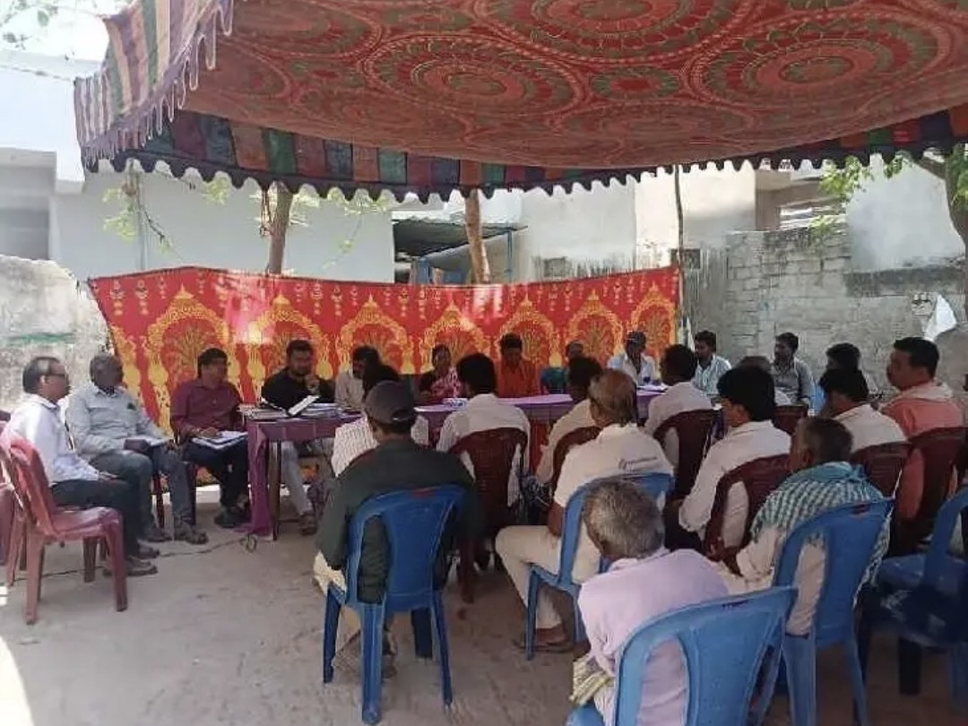 భూ సేకరణకు రైతులు సహకరించాలి: తహసీల్దార్