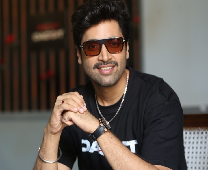 ఫ్యూచర్‌లో ఆ సినిమాలు చేయను: అడవి శేష్