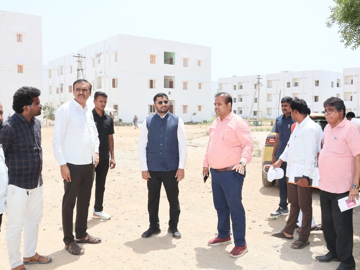 2BHK ఇళ్లపై కలెక్టర్ హెచ్చరిక