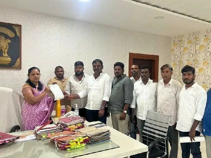 అక్రమ ఇసుక రవాణాపై JCకి ఫిర్యాదు