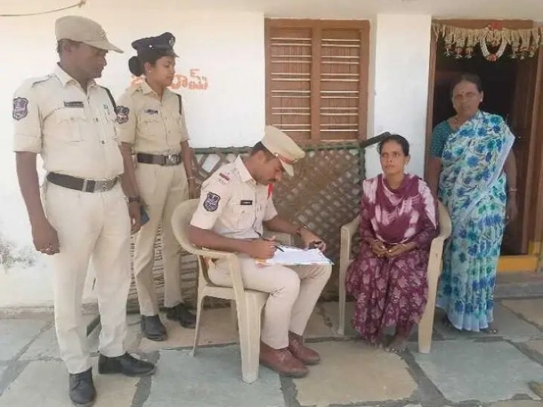 బాధితురాలి ఇంటికి వెళ్లి FIR నమోదు