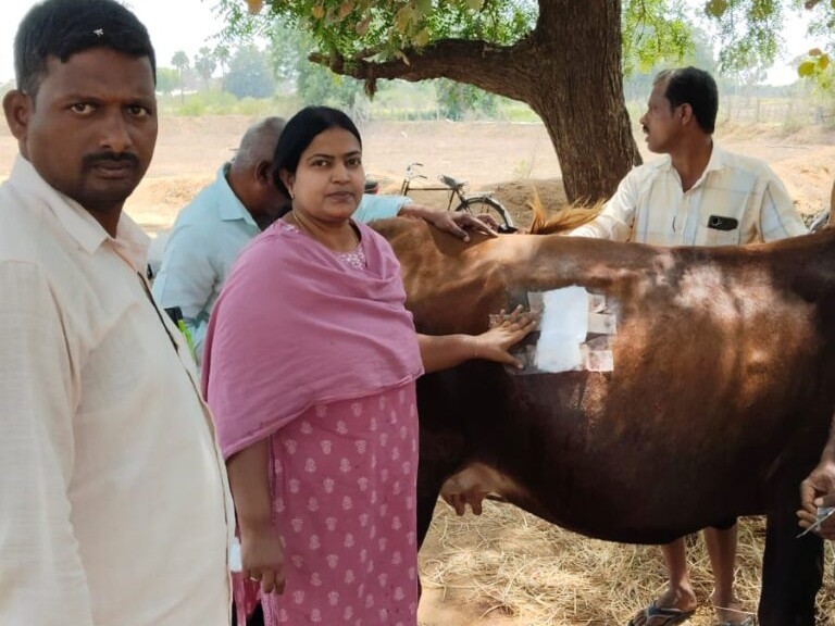 క్రిటికల్ ఆపరేషన్ విజయవంతంగా పూర్తి చేసిన డాక్టర్