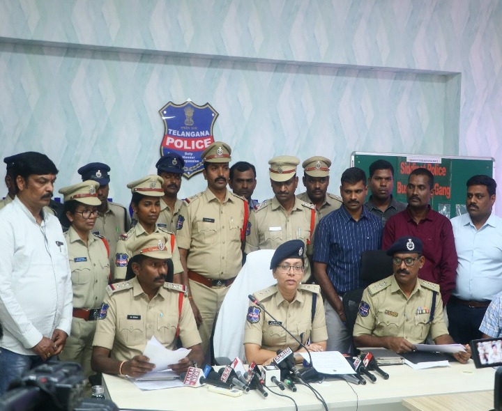 పోలీసుల ఘనత 72 గంటల్లోనే దోపిడీ కేసు ఛేదన