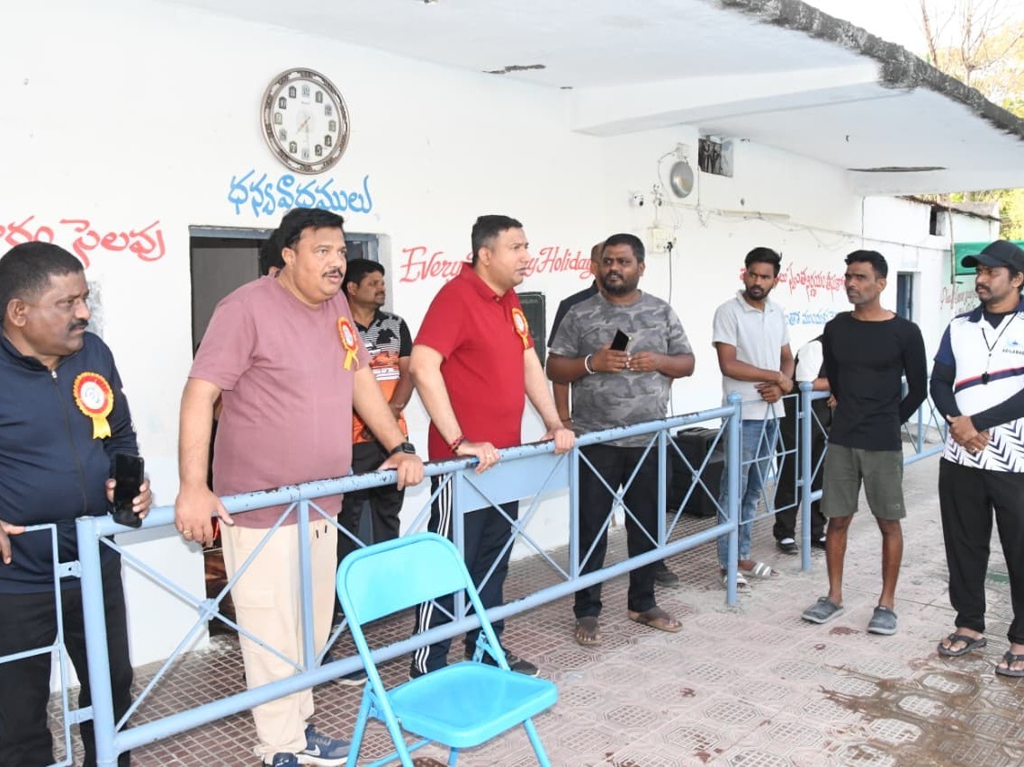 ‘స్విమ్మింగ్ పూల్‌లో అన్ని సౌకర్యాలు కల్పించాలి’