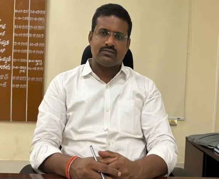 తహశీల్దారుగా స్వామి బాధ్యతల స్వీకరణ