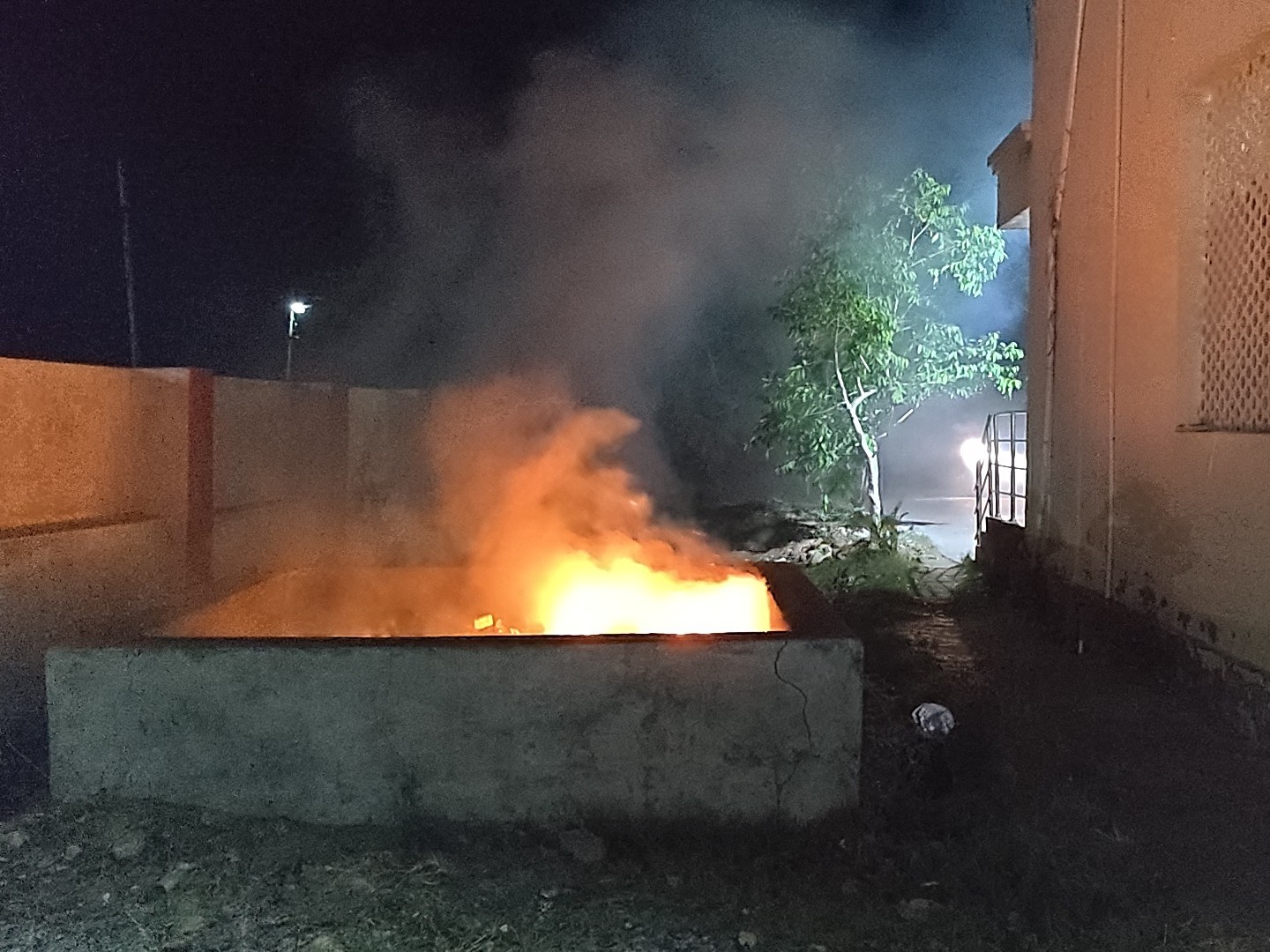 పెద్దకడబూరు పీహెచ్సీలో మందుల కాల్చివేత