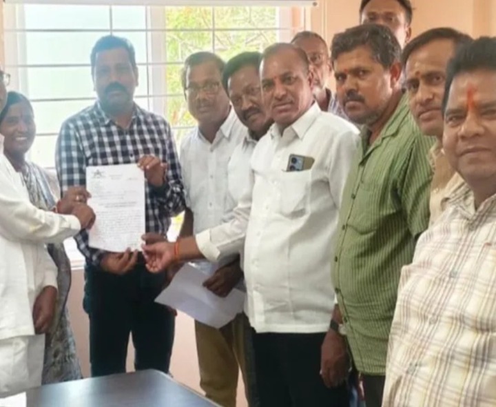 కాలనీ వాసుల సమస్యలను పరిష్కరించాలి