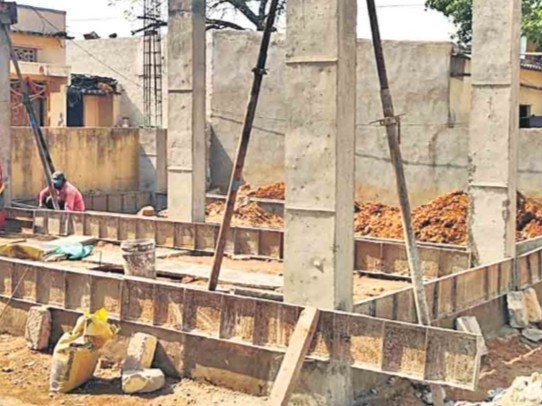 పునాది వేయకుంటే.. ‘ఇందిరమ్మ’ ఇల్లు రద్దు