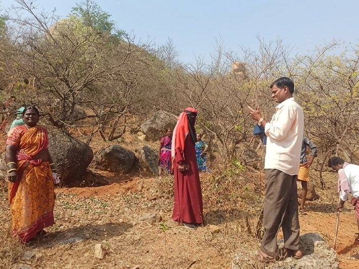 పనులు సమయానికి పూర్తిచేయాలని ఆదేశం