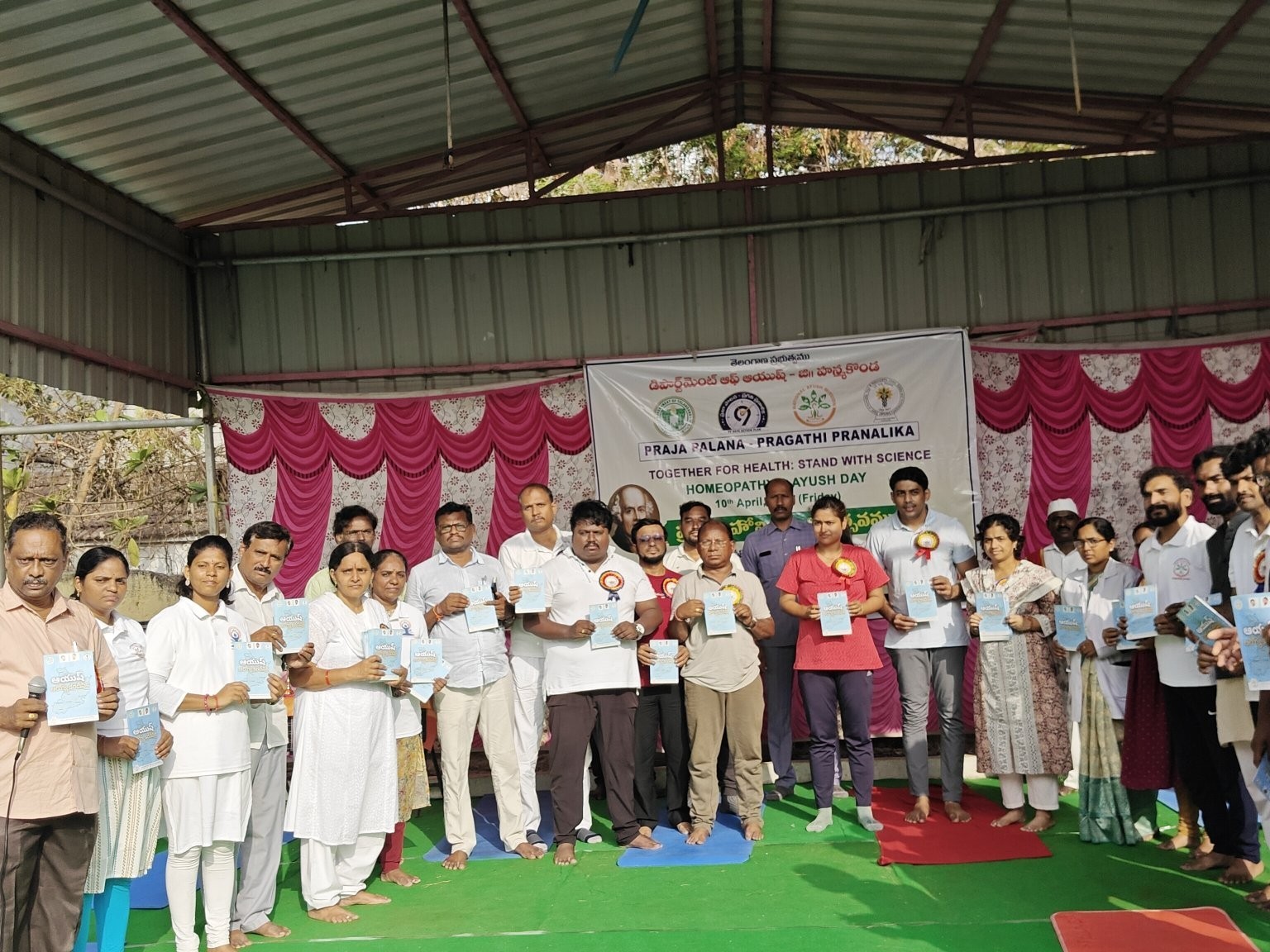 వడ్డేపల్లి పార్కులో యోగ..