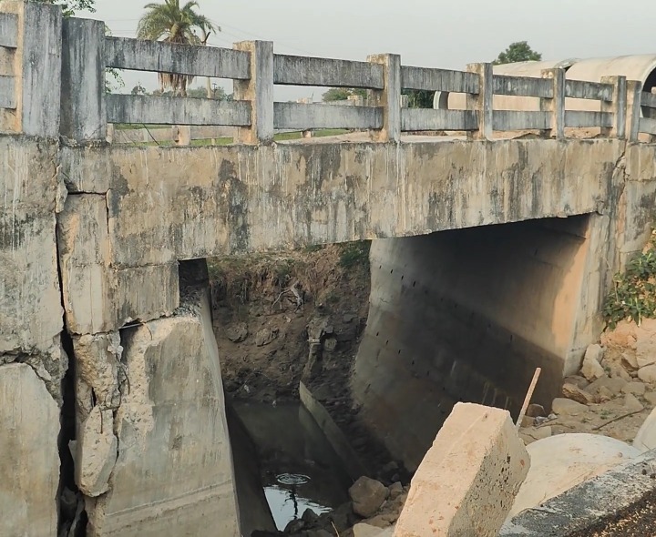 నందిగామ బ్రిడ్జిపై నేతల హామీలు నీటిమూటలే!