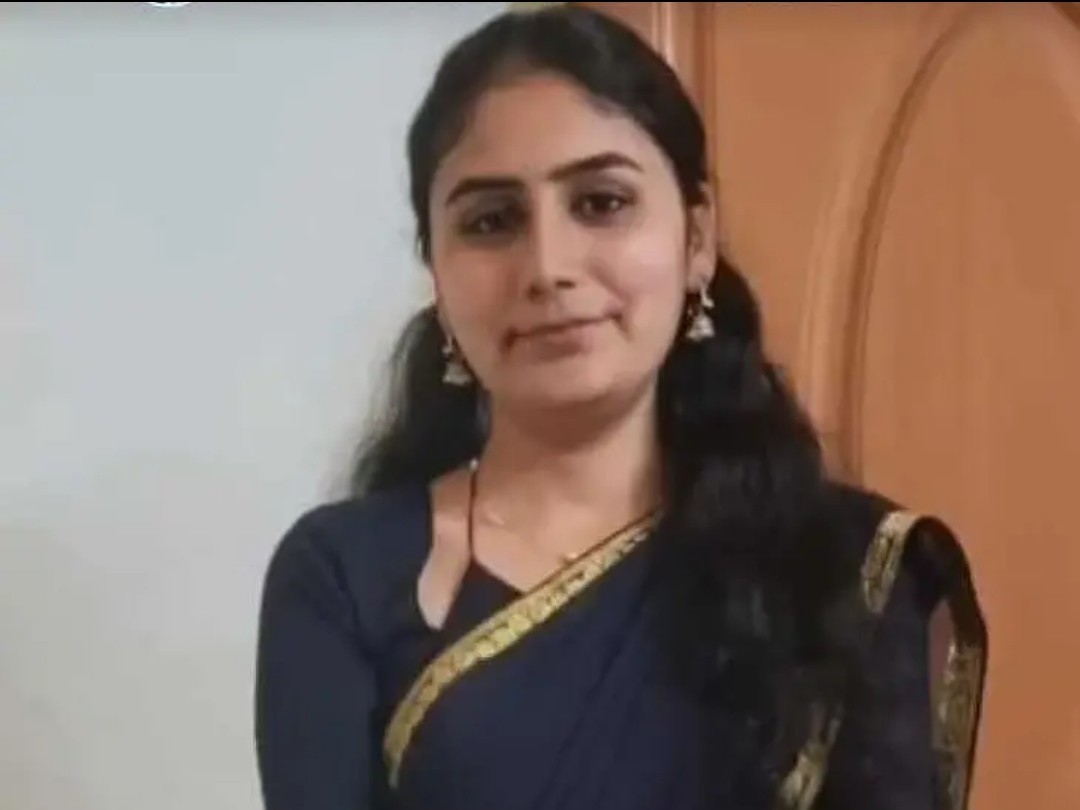 లక్ష్యసాధనకు పేదరికం అడ్డుకాదు: కొడంగల్ బిడ్డ