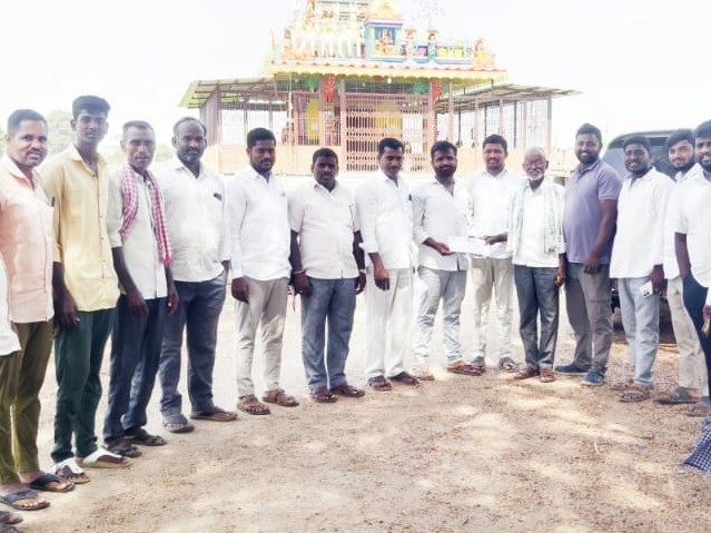 ఆలయ అభివృద్ధికి విరాళాల వెల్లువ