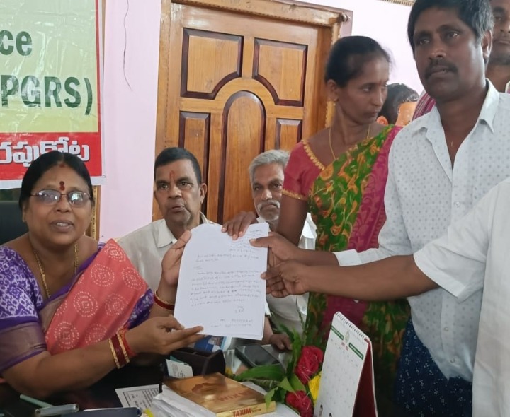 ప్రజాదర్బార్ నిర్వహించిన ఎమ్మెల్యే