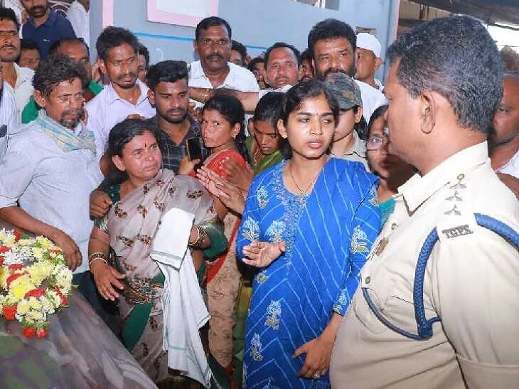 24 గంటల్లో అరెస్ట్ చేయండి: ఎమ్మెల్యే