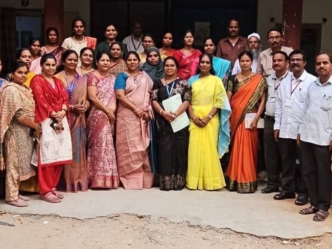 అధ్యాపకుల కృషితో ‘ఎ’ గ్రేడ్ సాధించాం: ప్రిన్సిపాల్