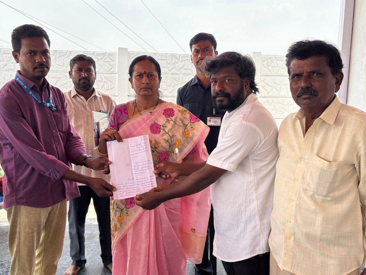 ఆలూరులో టీడీపీ గ్రీవెన్స్ డే నిర్వహణ