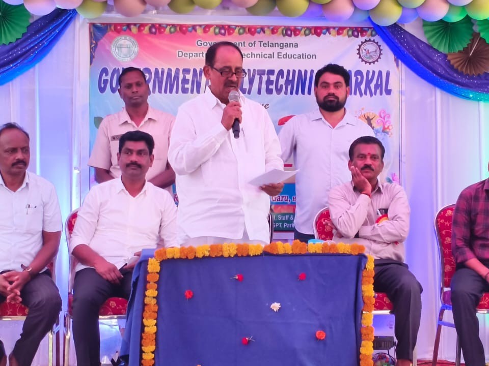 ‘యువతపైనే దేశ భవిష్యత్తు ఆధారపడి ఉంది’