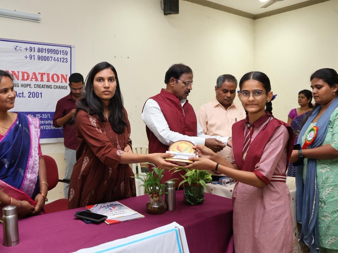 ఉన్నత లక్ష్యాలే విజయానికి తొలి అడుగు: కలెక్టర్