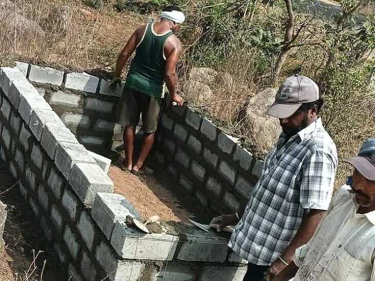 జంతువులకు జీవధార.. సర్పంచ్ వినూత్న నిర్ణయం