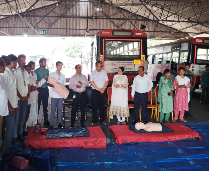 ఏపీఎస్ఆర్టీసీ సిబ్బందికి ఆరోగ్య అవగాహన శిక్షణ