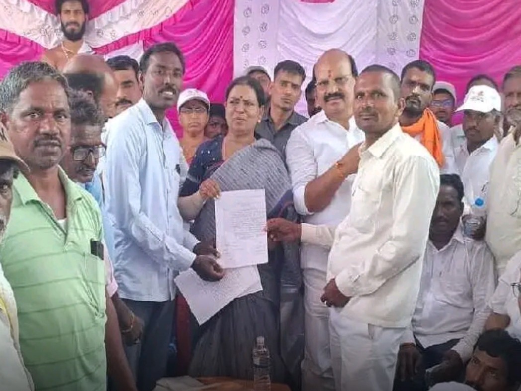 కాలువకు షట్టర్లు పెట్టాలని రైతుల డిమాండ్