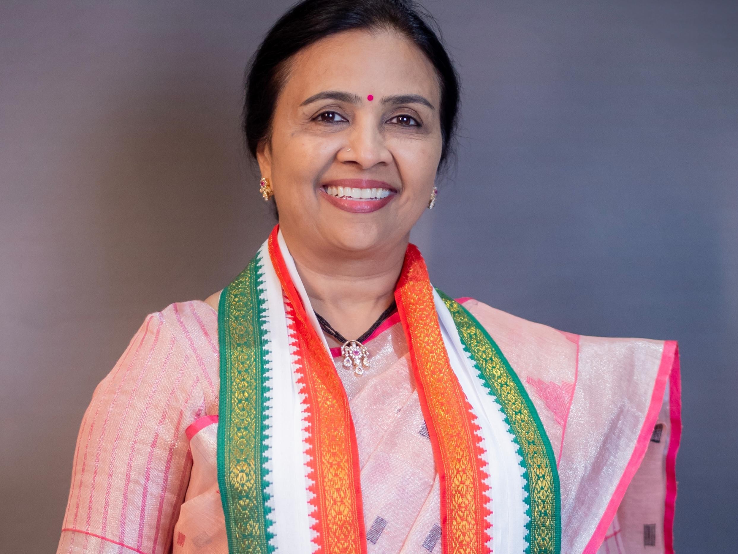 రేపు ప్రజలకు అందుబాటులో ఝాన్సీరెడ్డి