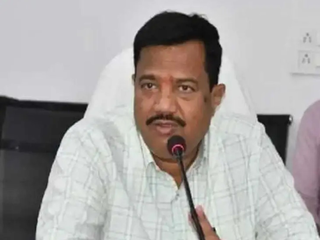 నేడు పాఠశాలలకు సెలవు లేదు