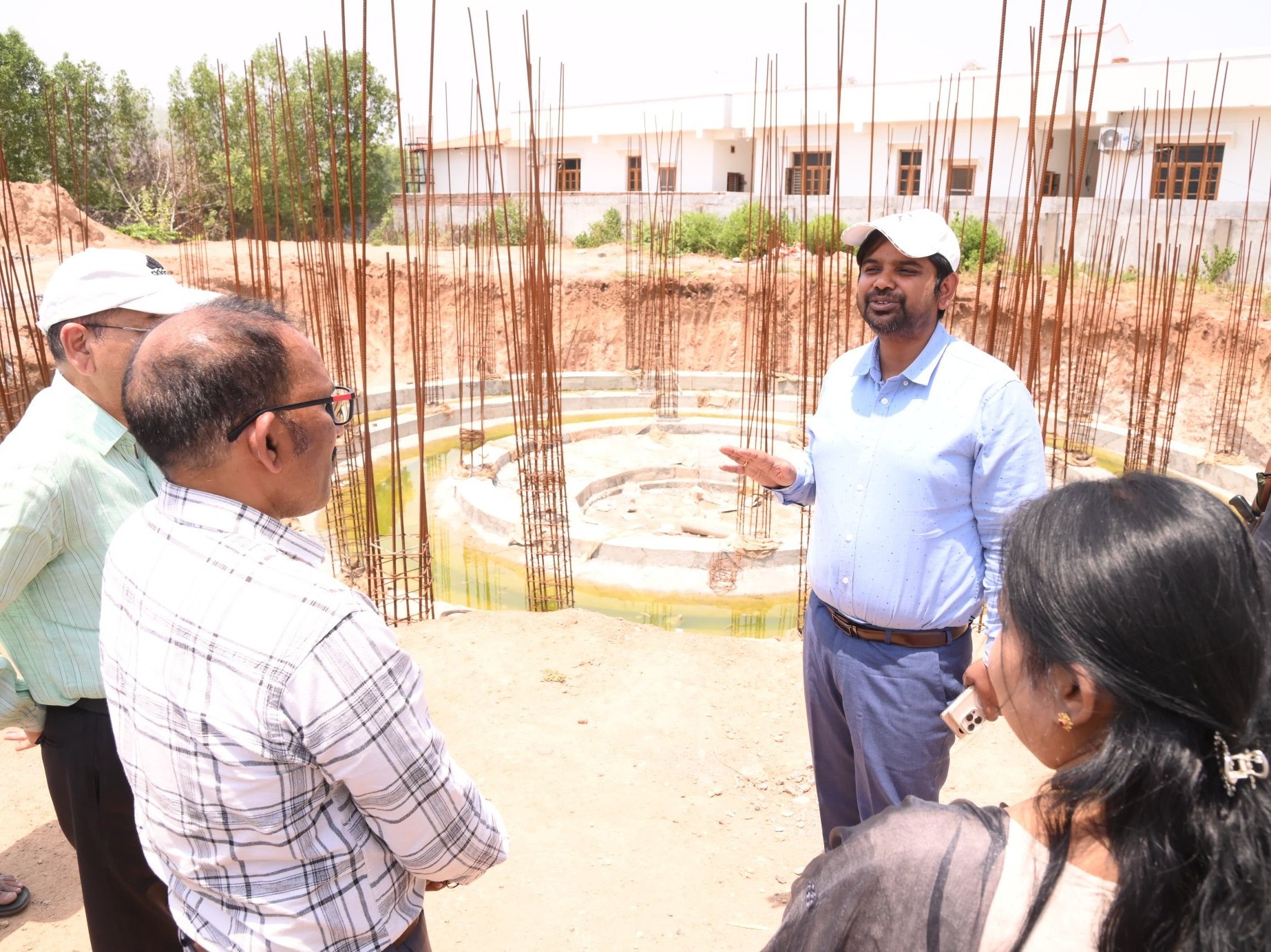 పారిశుద్ధ్యం, తాగునీటిపై కలెక్టర్ కుమార్ దీపక్ ఆదేశాలు