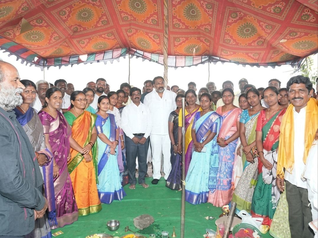 సోలార్ ప్లాంట్‌కు మంత్రి భూమిపూజ