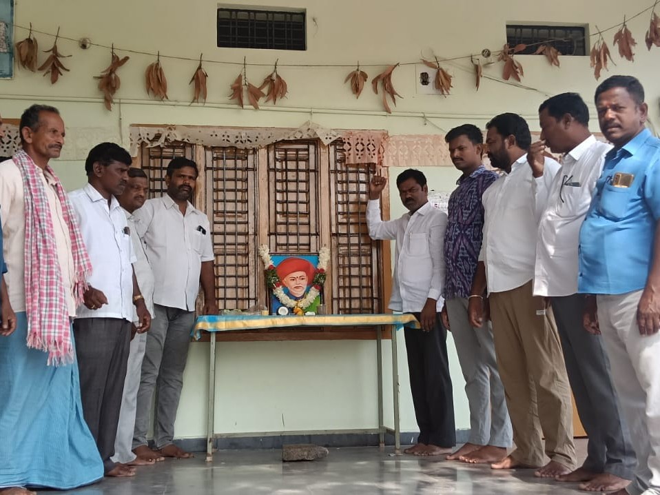 ‘జ్యోతిరావు పూలే కృషి మరువలేనిది’