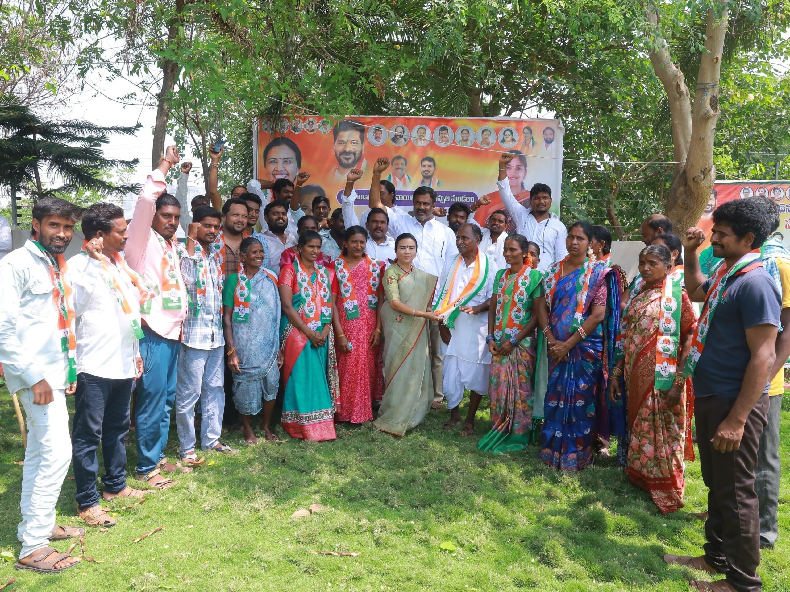 కాంగ్రెస్ పార్టీలో చేరిన ఉపసర్పంచ్, వార్డు సభ్యులు