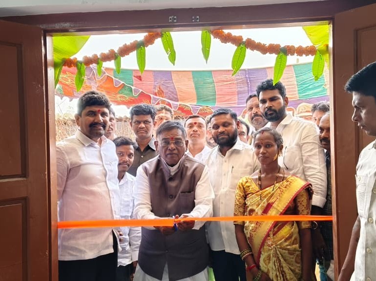 గ్రామపంచాయతీ భవనాన్ని ప్రారంభించిన MLA వినోద్