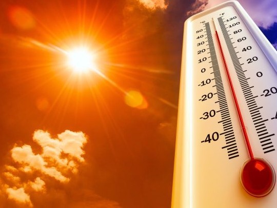 40 డిగ్రీలు దాటిన ఎండలు.. జాగ్రత్త..!