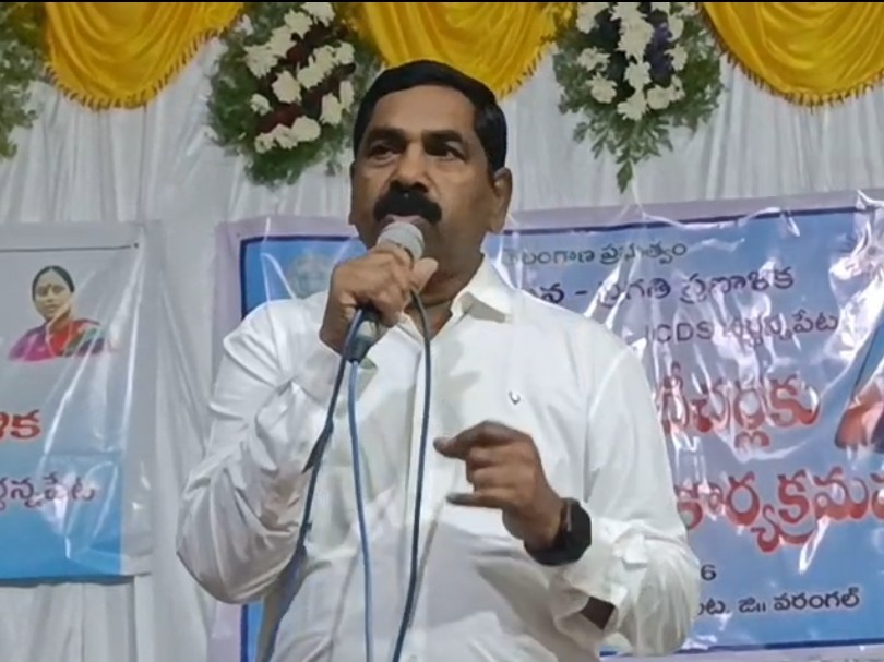 ‘ఆడపిల్ల పుడితే తల్లిని నిందించడం మూర్ఖత్వం’