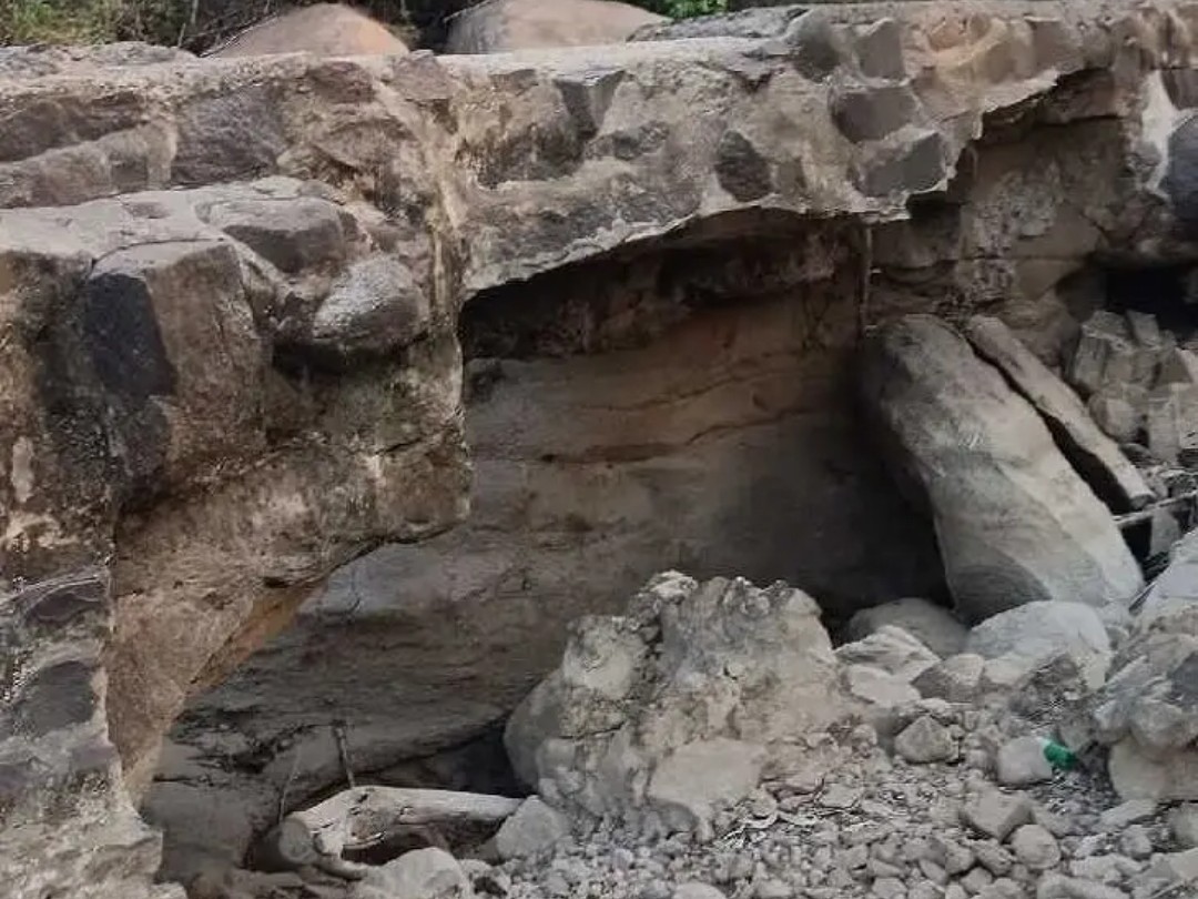 ‘నల్లమడుగు మత్తడి వాగుకు గండి పూడ్చండి’