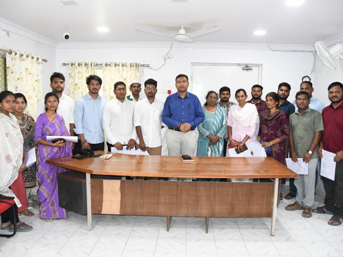 ‘కారుణ్య నియామకాల అభ్యర్థులకు ఉత్తర్వులు అందజేత’