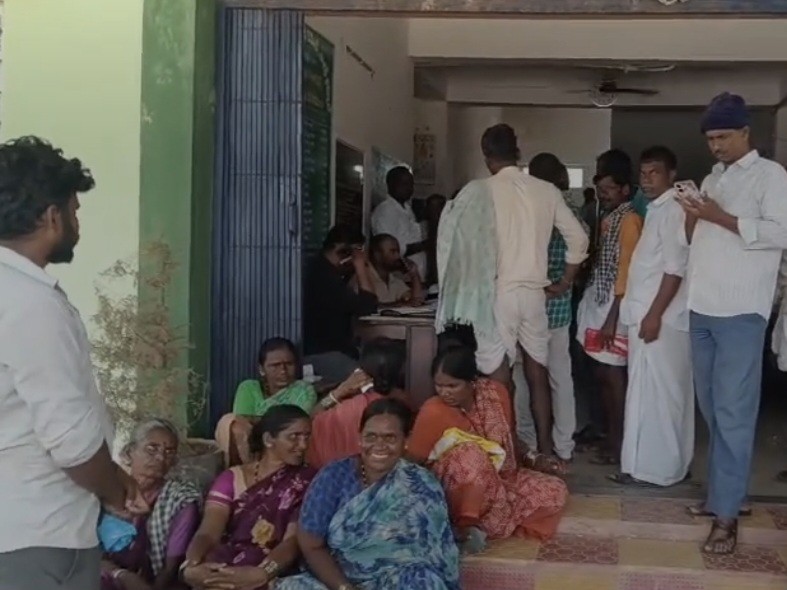 మార్కెట్‌లో ఆన్లైన్ తిప్పలు