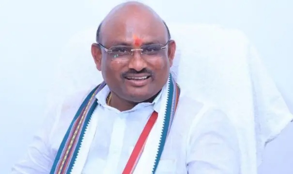 ఖాజీపేట ఘటన.. కీర్తన బంధువులతో మాట్లాడిన MLA